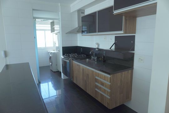 Cozinha de apartamento para alugar com 3 quartos, 122m² em Tamboré, Santana de Parnaíba