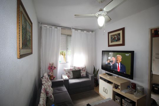 Sala de apartamento à venda com 2 quartos, 53m² em Jardim Itu-sabará, Porto Alegre