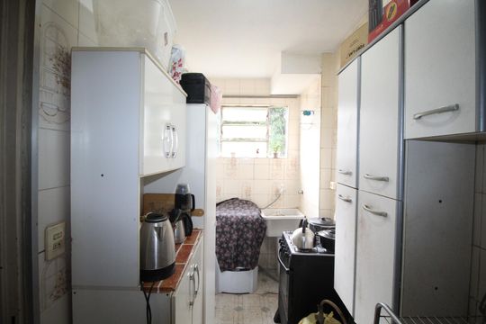 Cozinha de apartamento à venda com 2 quartos, 53m² em Jardim Itu-sabará, Porto Alegre