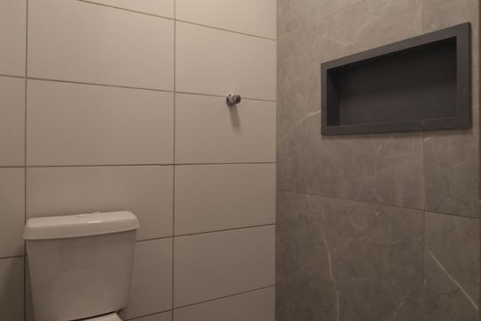 Banheiro de casa para alugar com 1 quarto, 110m² em São Salvador, Belo Horizonte