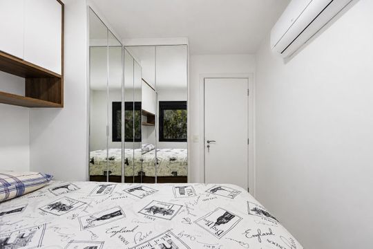Quarto de apartamento à venda com 1 quarto, 47m² em Alto da Glória, Curitiba