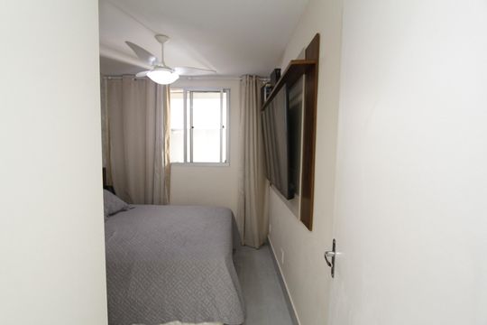 Quarto 1 de apartamento para alugar com 1 quarto, 94m² em Vila Amaral, Belo Horizonte
