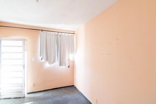 Sala de apartamento para alugar com 2 quartos, 45m² em Inhoaíba, Rio de Janeiro