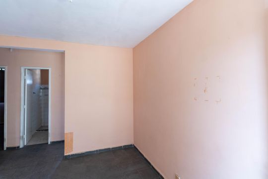 Sala de apartamento para alugar com 2 quartos, 45m² em Inhoaíba, Rio de Janeiro