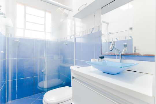 Banheiro de casa de condomínio para alugar com 2 quartos, 40m² em Residencial Parque Cumbica, Guarulhos