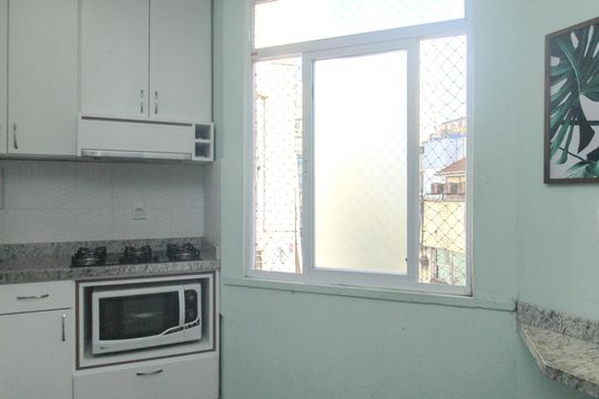 Sala/Cozinha de apartamento para alugar com 1 quarto, 40m² em Centro Histórico, Porto Alegre
