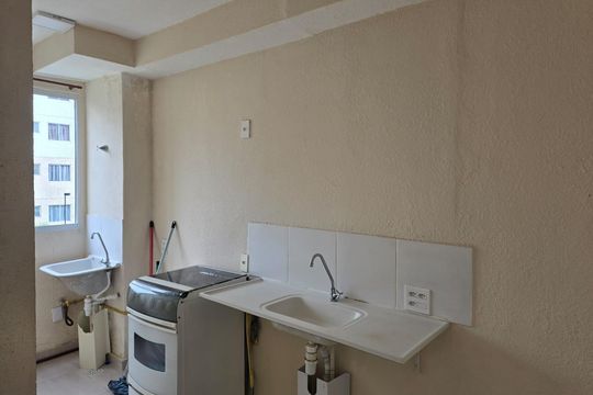 Cozinha e Área de Serviço de apartamento para alugar com 2 quartos, 46m² em Jardim Iv Centenario, Guarulhos