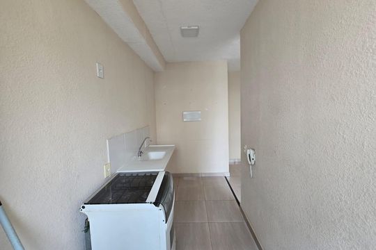 Cozinha e Área de Serviço de apartamento para alugar com 2 quartos, 46m² em Jardim Iv Centenario, Guarulhos