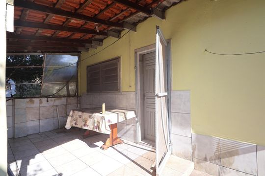 Área externa de casa para alugar com 2 quartos, 50m² em Harmonia, Canoas