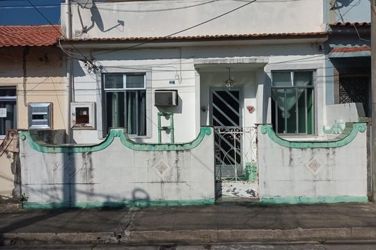 Fachada de casa de condomínio à venda com 2 quartos, 350m² em Engenho de Dentro, Rio de Janeiro