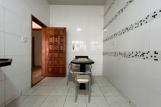Cozinha de casa para alugar com 5 quartos, 500m² em Centro, Juiz de Fora