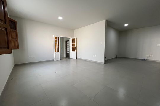 Casa para alugar com 5 quartos, 500m² em Centro, Juiz de Fora