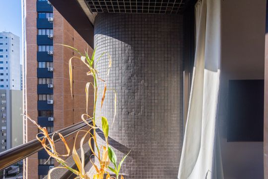 Varanda de kitnet/studio à venda com 1 quarto, 30m² em Jardim Paulista, São Paulo