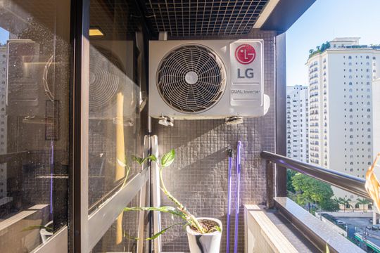 Varanda de kitnet/studio à venda com 1 quarto, 30m² em Jardim Paulista, São Paulo