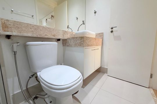 Banheiro 1 de apartamento à venda com 2 quartos, 62m² em Jardim das Vertentes, São Paulo