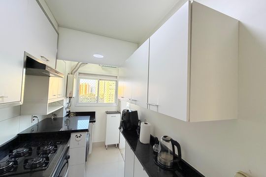 Cozinha de apartamento à venda com 2 quartos, 62m² em Jardim das Vertentes, São Paulo