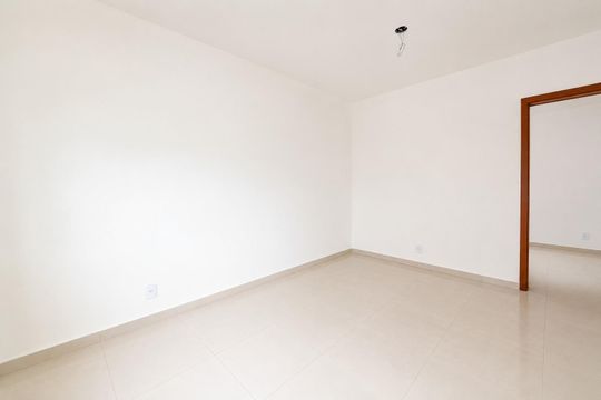 Casa de Condomínio para alugar com 2 quartos, 42m² em Novo Mundo, Gravataí
