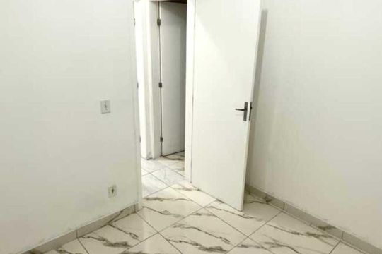 Apartamento para alugar com 2 quartos, 32m² em Vila Carmosina, São Paulo