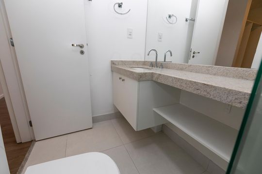 BANHEIRO QUARTO Nº 3 - SUITE + CLOSET de apartamento para alugar com 3 quartos, 125m² em Jardim Belo Horizonte, Campinas