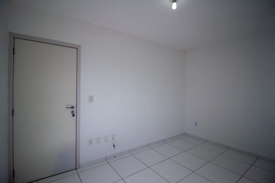 Sala de apartamento para alugar com 2 quartos, 68m² em Jardim Simus, Sorocaba