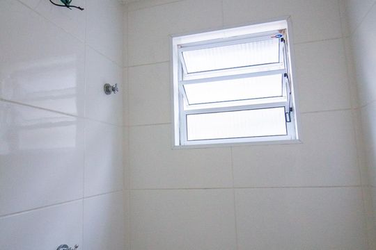 Banheiro da Suíte de apartamento para alugar com 2 quartos, 68m² em Jardim Simus, Sorocaba