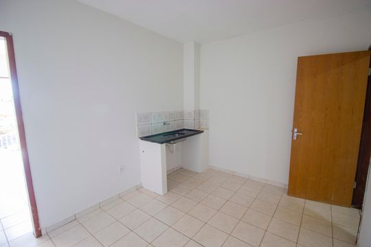 Studio de apartamento para alugar com 1 quarto, 30m² em Qe 19, Brasília
