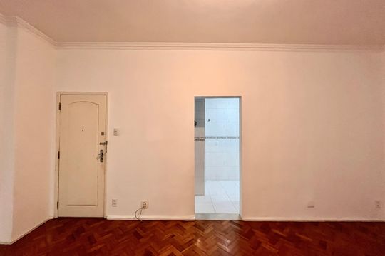 Sala de apartamento para alugar com 2 quartos, 73m² em Copacabana, Rio de Janeiro