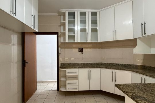 Cozinha de casa para alugar com 3 quartos, 190m² em Campo Grande, Santos