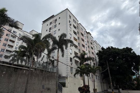 Fachada do bloco de apartamento para alugar com 2 quartos, 130m² em Pechincha, Rio de Janeiro