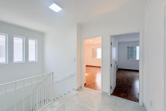 Corredor Quartos de casa para alugar com 4 quartos, 263m² em Brooklin, São Paulo