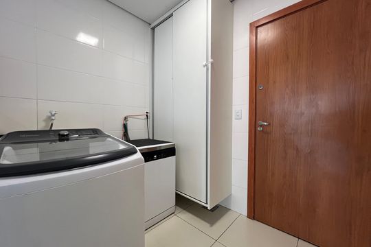 Área de Serviço de apartamento à venda com 3 quartos, 220m² em Cabral, Contagem