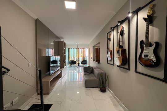 Apartamento à venda com 3 quartos, 220m² em Cabral, Contagem