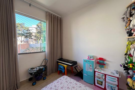 Quarto 1 de apartamento à venda com 3 quartos, 220m² em Cabral, Contagem