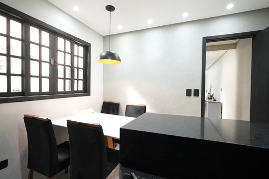Cozinha de casa à venda com 3 quartos, 180m² em Vila Linda, Santo André