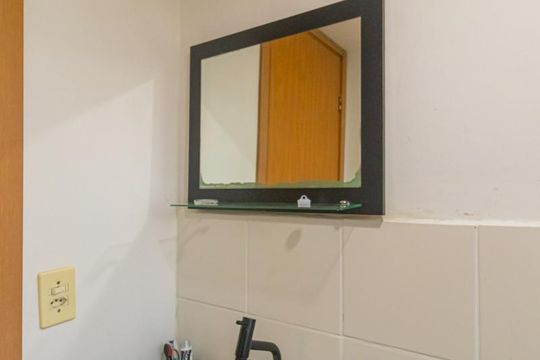 Banheiro de apartamento para alugar com 2 quartos, 50m² em Estância Velha, Canoas