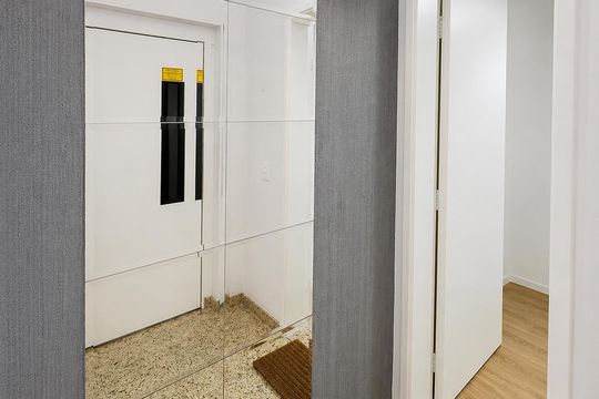 Hall de entrada de apartamento para alugar com 1 quarto, 70m² em Paraíso do Morumbi, São Paulo