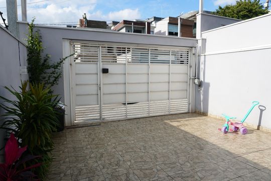 Garagem de casa para alugar com 2 quartos, 150m² em Villas do Jaguari, Santana de Parnaíba