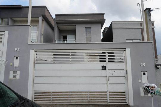 Casa para alugar com 2 quartos, 150m² em Villas do Jaguari, Santana de Parnaíba