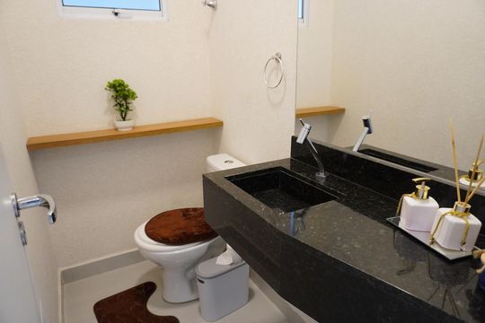 Lavabo de casa à venda com 2 quartos, 150m² em Villas do Jaguari, Santana de Parnaíba