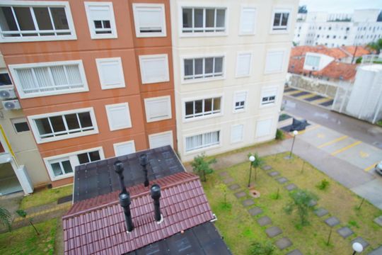 Sala - Vista de apartamento à venda com 2 quartos, 50m² em Parque Santa Fé, Porto Alegre
