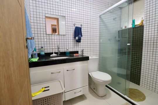 Banheiro de apartamento para alugar com 2 quartos, 59m² em Pituba, Salvador