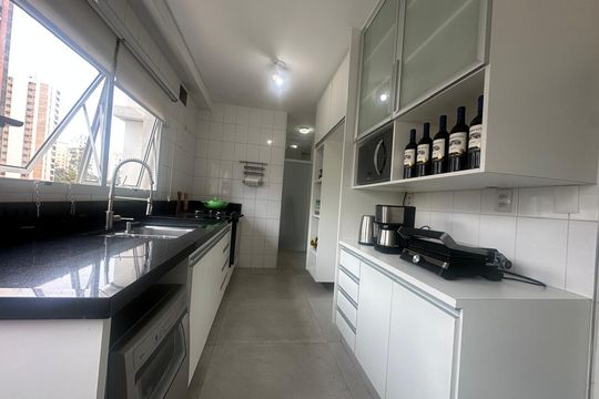Cozinha de apartamento à venda com 3 quartos, 173m² em Panamby, São Paulo