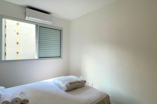 Quarto 2 de apartamento para alugar com 2 quartos, 62m² em Sumaré, São Paulo