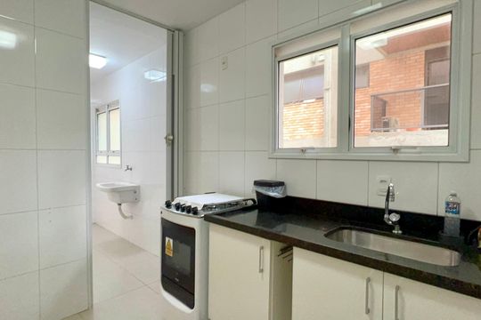 Cozinha de apartamento para alugar com 2 quartos, 71m² em Sumaré, São Paulo