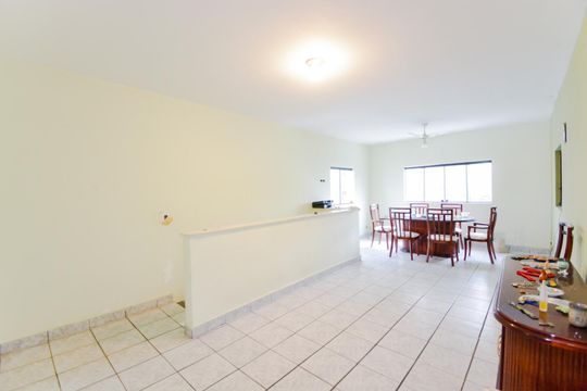 Sala de casa para alugar com 3 quartos, 540m² em Vila Sao Joao, Guarulhos