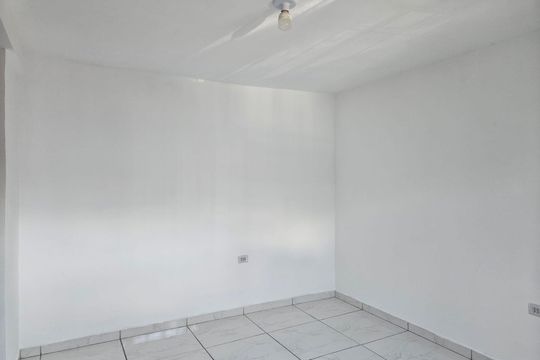 Casa para alugar com 2 quartos, 50m² em Loteamento Adventista Campineiro, Hortolândia