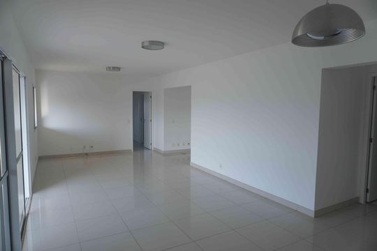 Sala Estar - Jantar de apartamento para alugar com 2 quartos, 144m² em Alphaville, Santana de Parnaíba