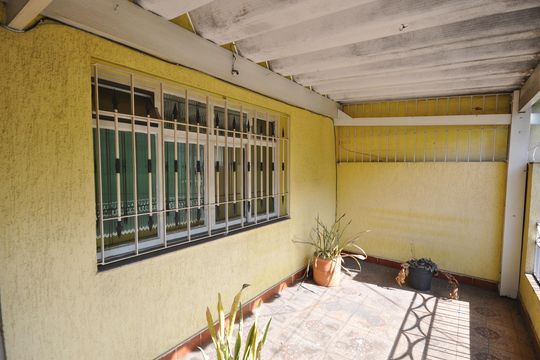 Varanda de casa para alugar com 2 quartos, 120m² em Jardim Maria Nazare, São Paulo