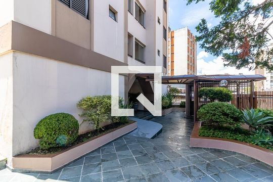 Entrada de apartamento à venda com 2 quartos, 58m² em Lauzane Paulista, São Paulo