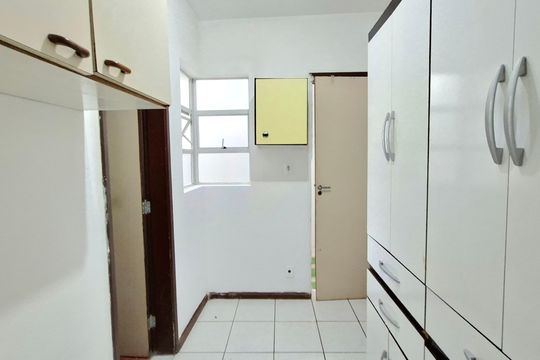 Quarto de serviço de apartamento para alugar com 3 quartos, 96m² em Pituba, Salvador